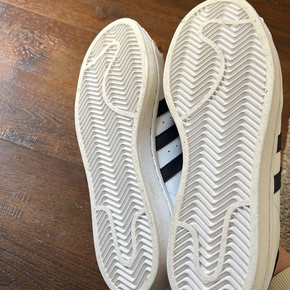 Adidas - Picture 3 of 4